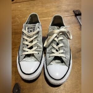 Woman’s Chuck Taylor Converse Shoes Grey Suede Feel Size 5